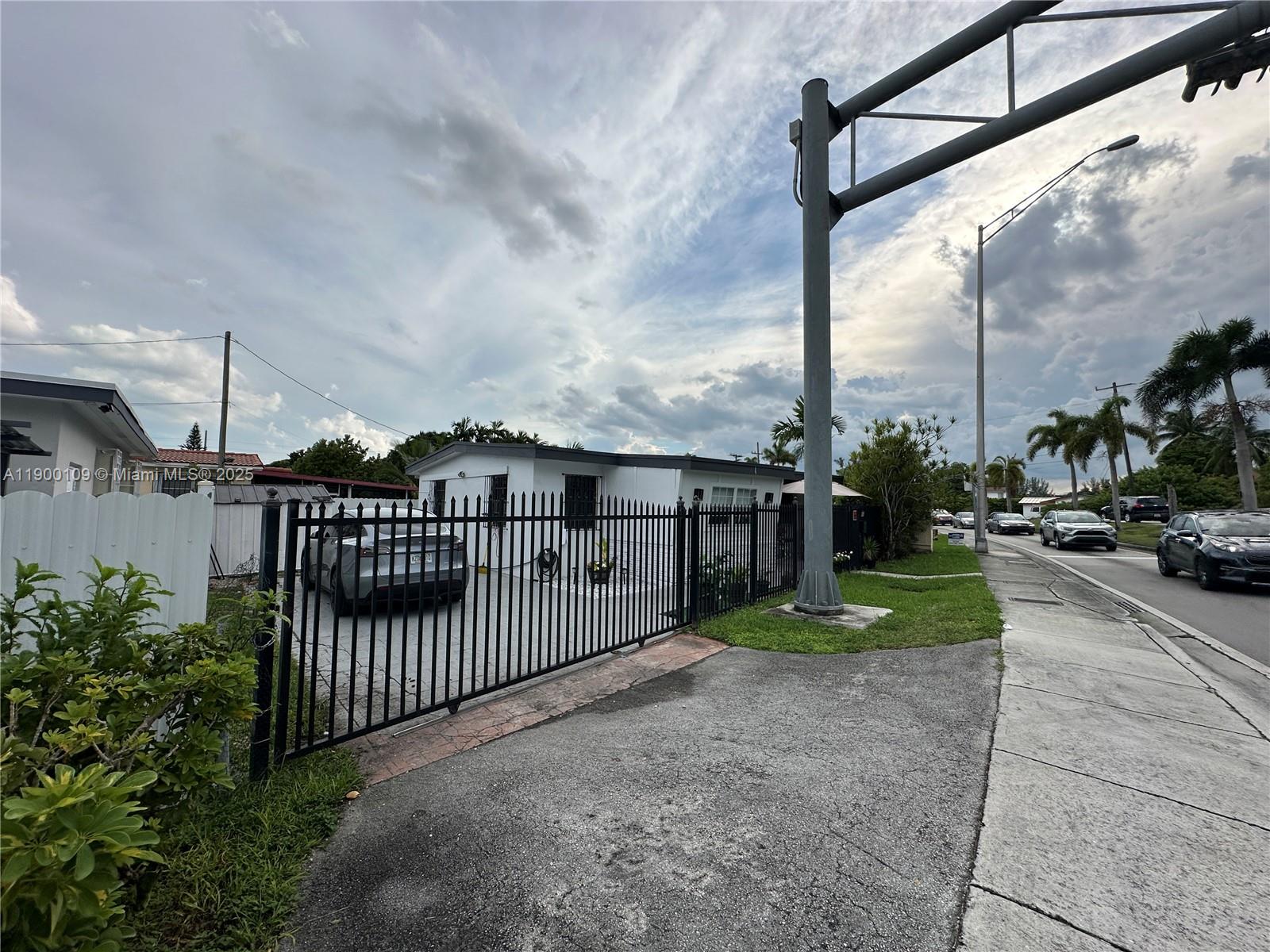 6060 NW 7th St