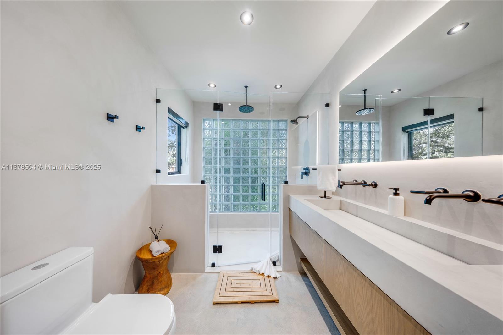 SPRING GARDEN - Residential Lease