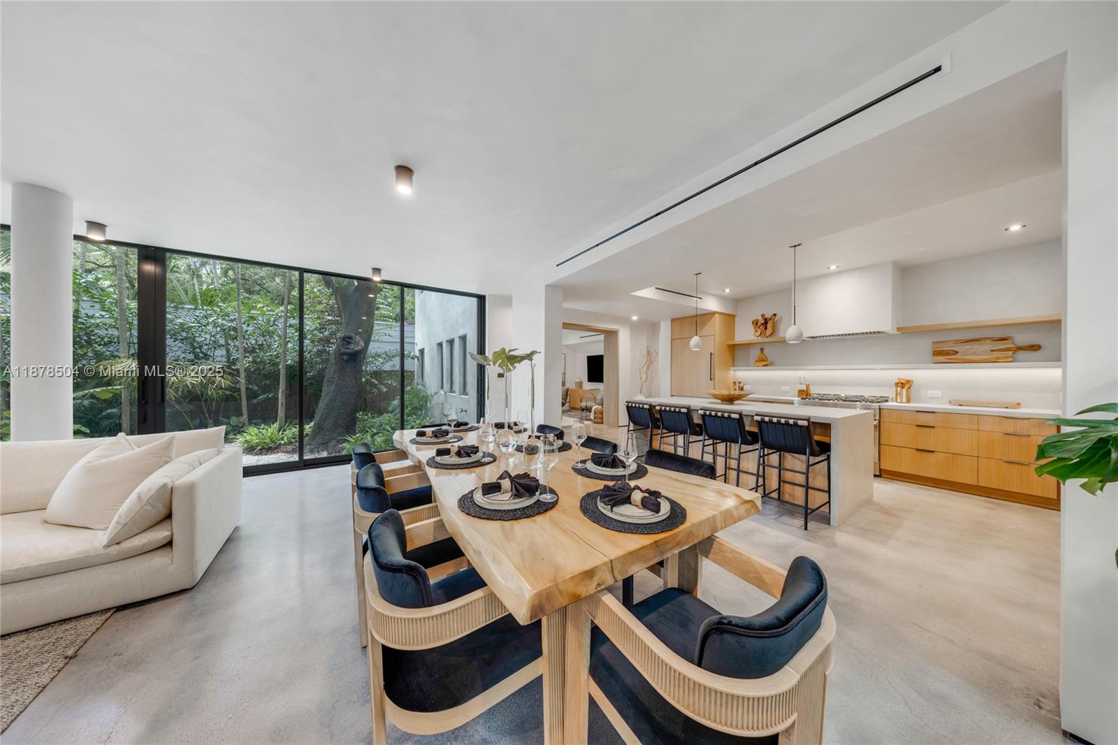 SPRING GARDEN - Residential Lease