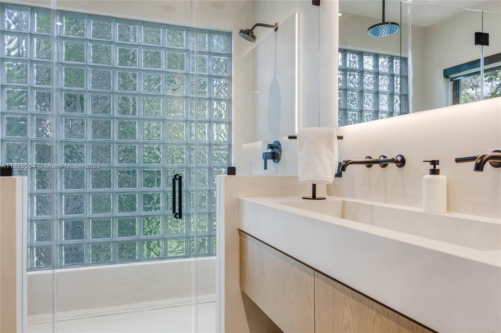 SPRING GARDEN - Residential Lease