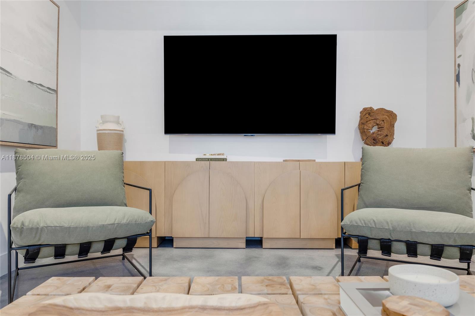 SPRING GARDEN - Residential Lease