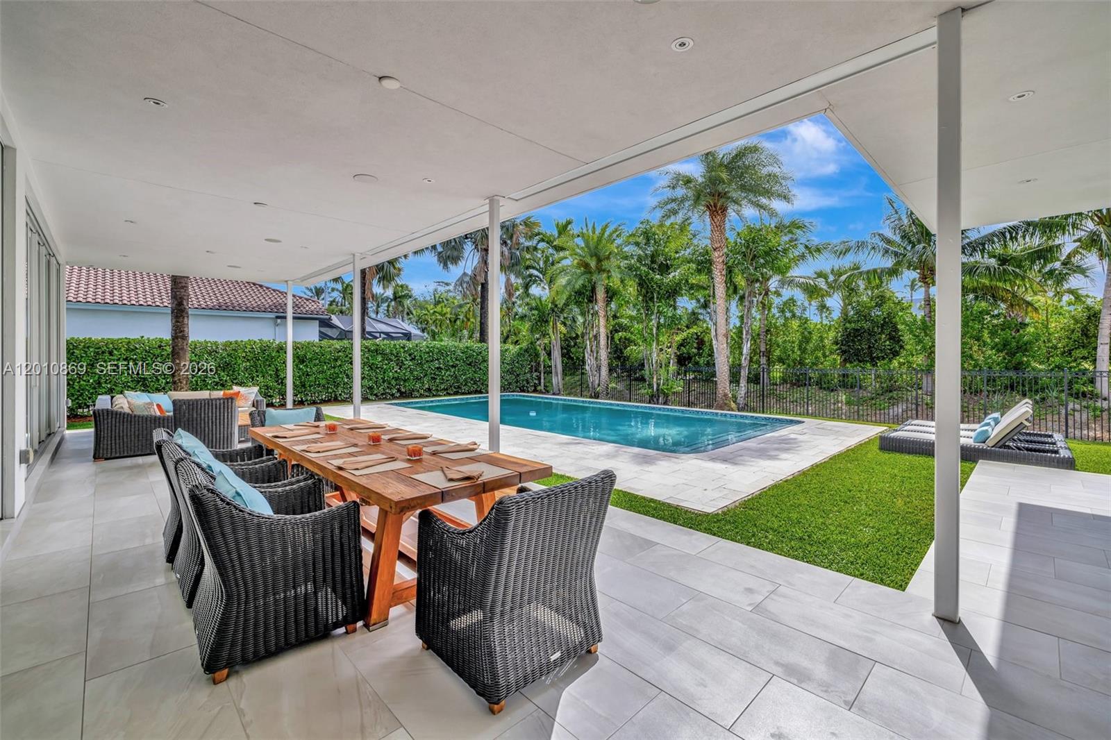 DIPLOMAT GOLF ESTATES - Residential