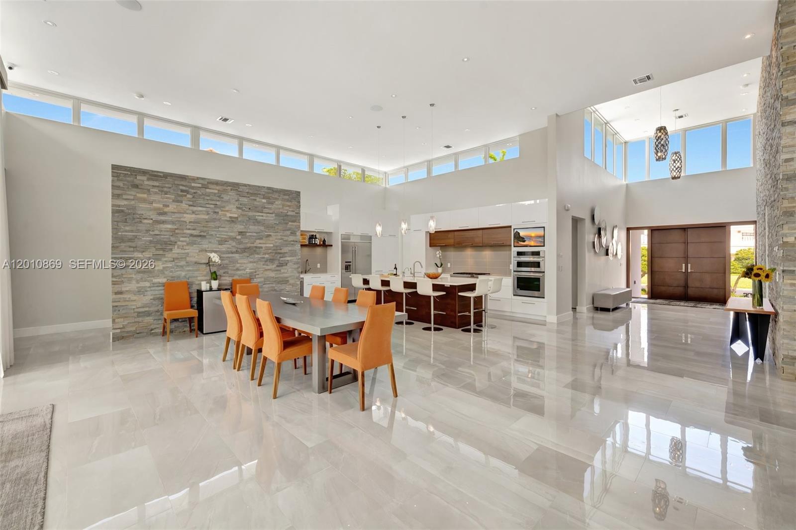 DIPLOMAT GOLF ESTATES - Residential