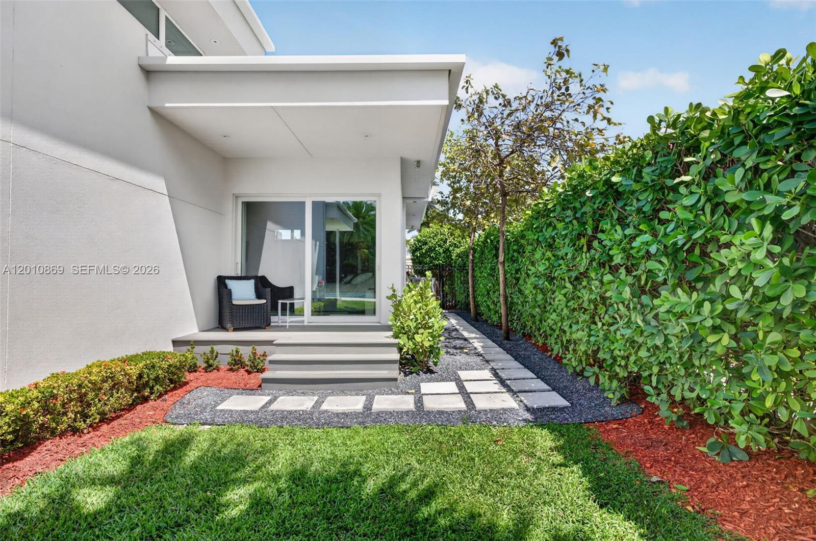 DIPLOMAT GOLF ESTATES - Residential