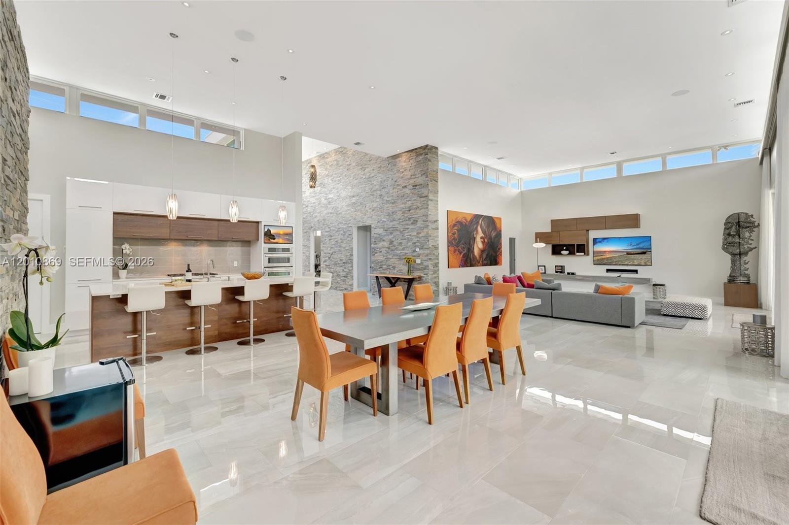 DIPLOMAT GOLF ESTATES - Residential