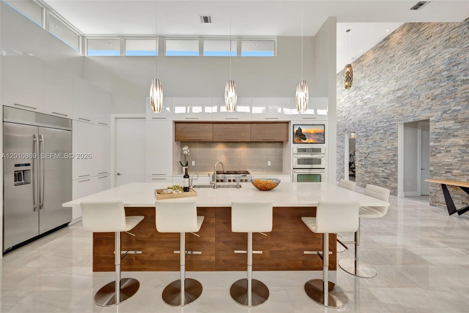 DIPLOMAT GOLF ESTATES - Residential