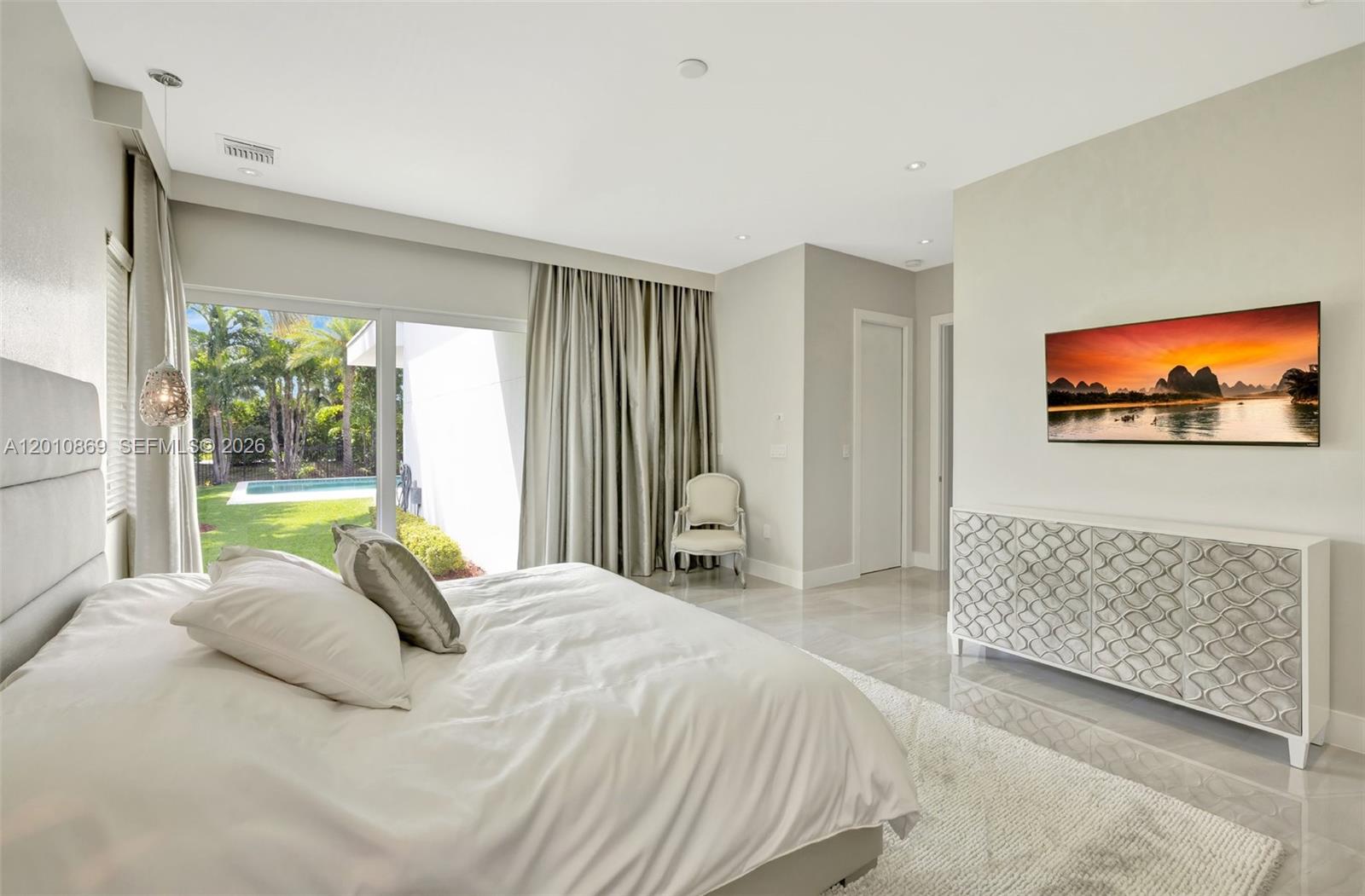 DIPLOMAT GOLF ESTATES - Residential