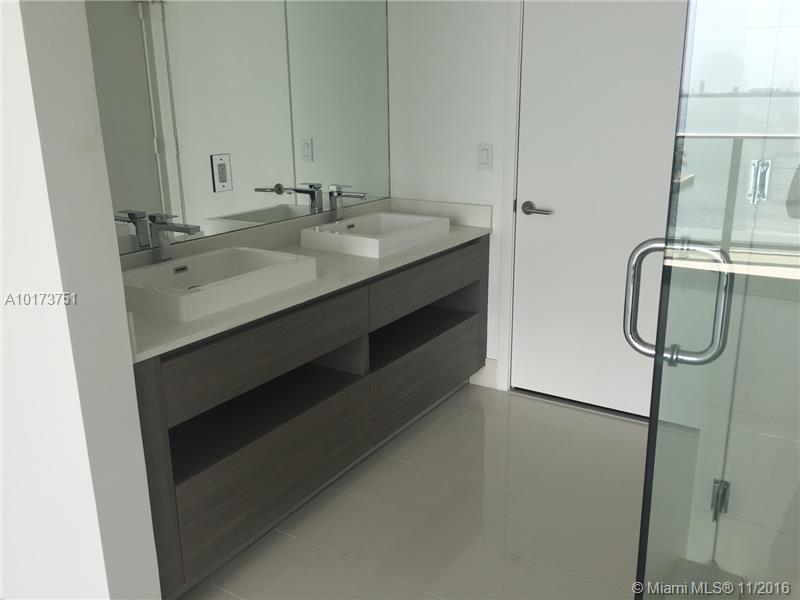 ICON  BAY - Residential Lease