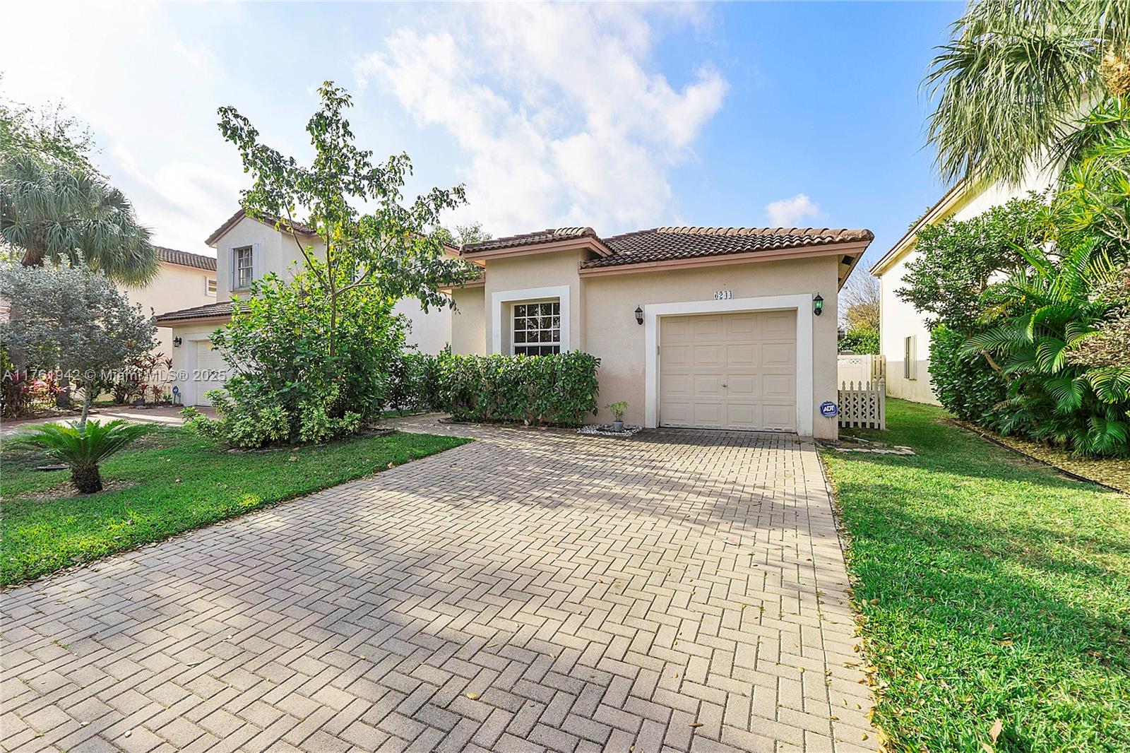 6244 Nw 38th Dr, Coral Springs, Broward County, Florida - 3 Bedrooms  
2 Bathrooms - 