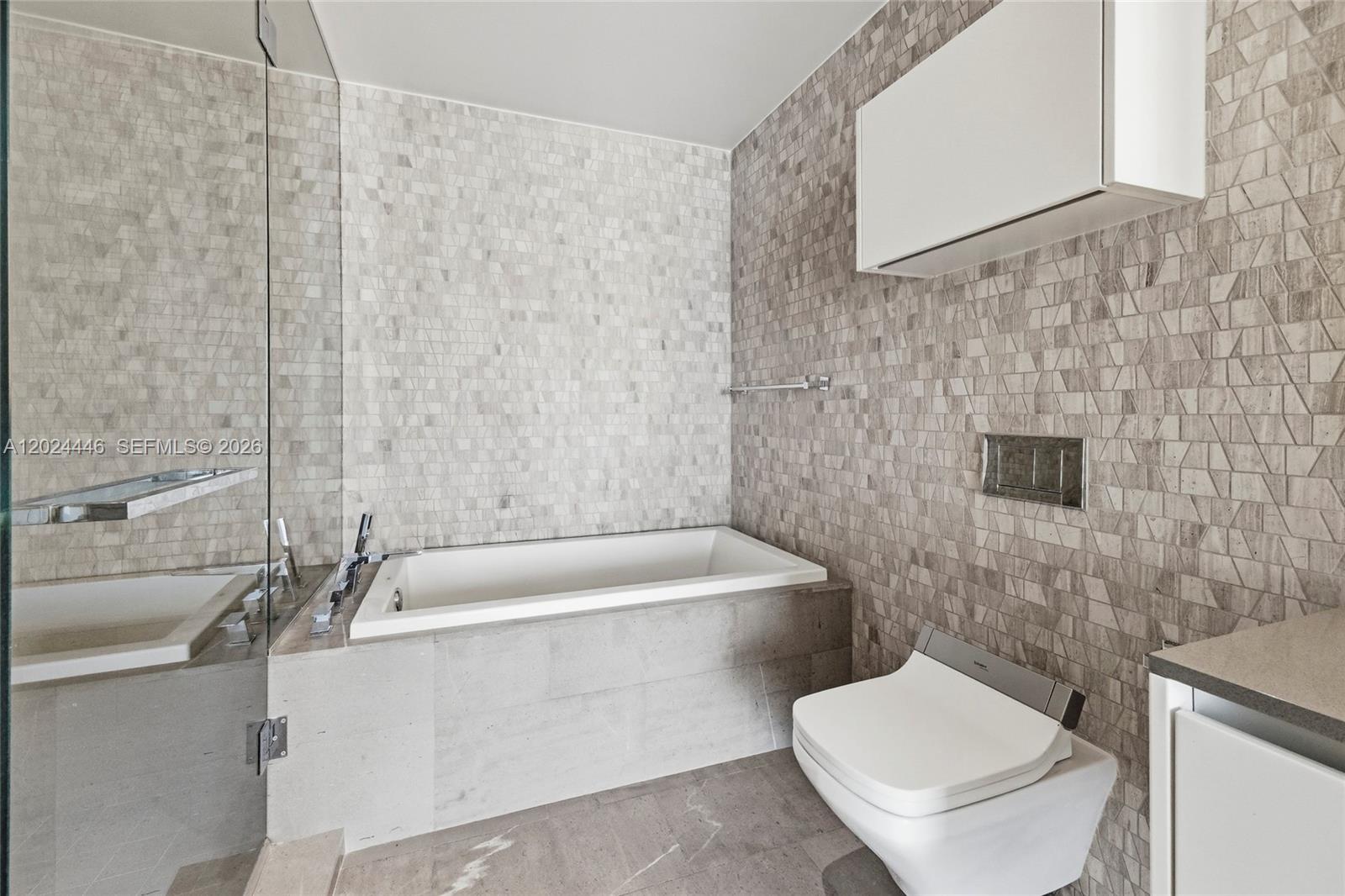 RISE CONDO - Residential Lease