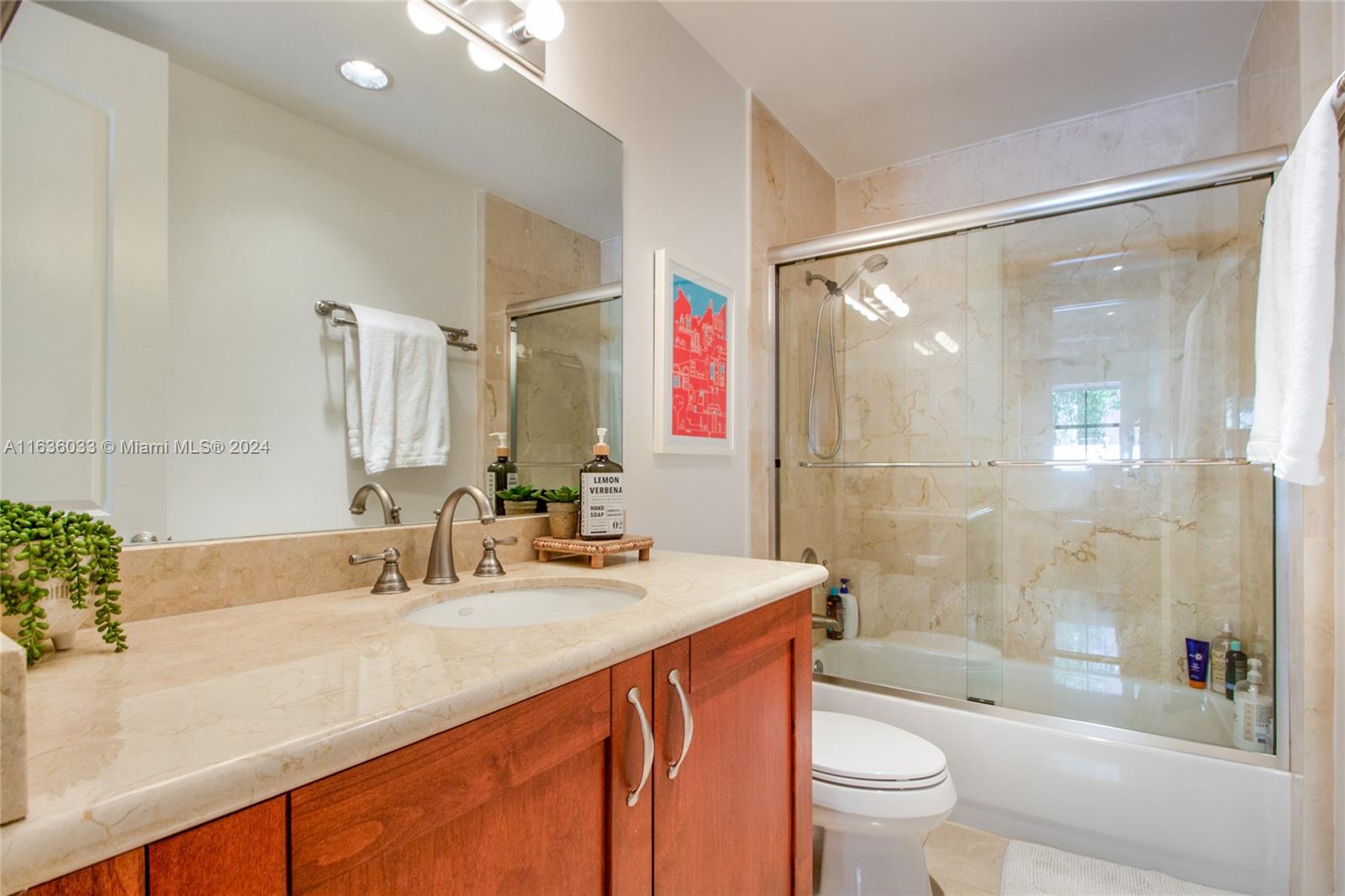 VALENCIA GRANDE CONDO - Residential Lease