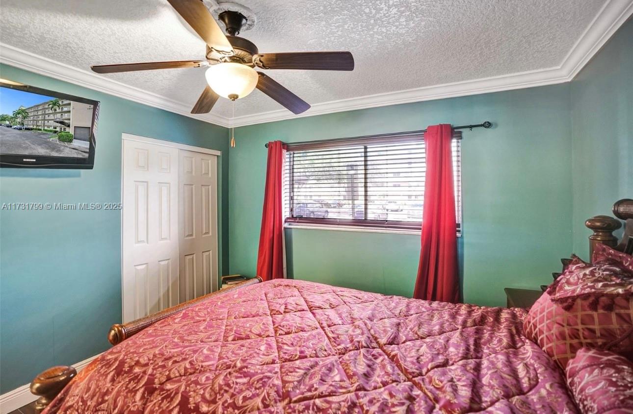 CASCADES OF LAUDERHILL - Residential