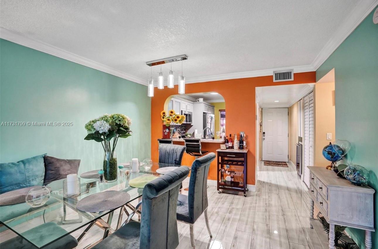 CASCADES OF LAUDERHILL - Residential