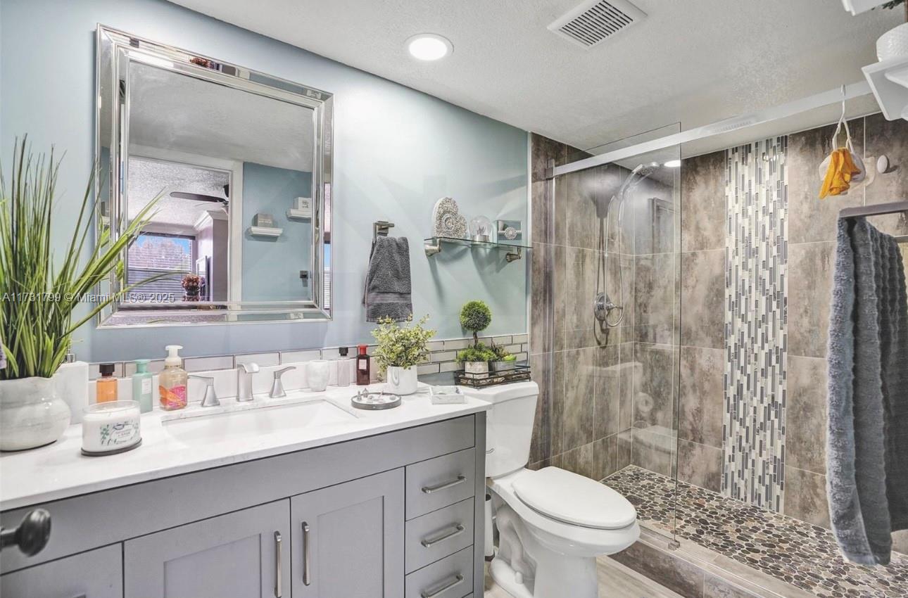 CASCADES OF LAUDERHILL - Residential