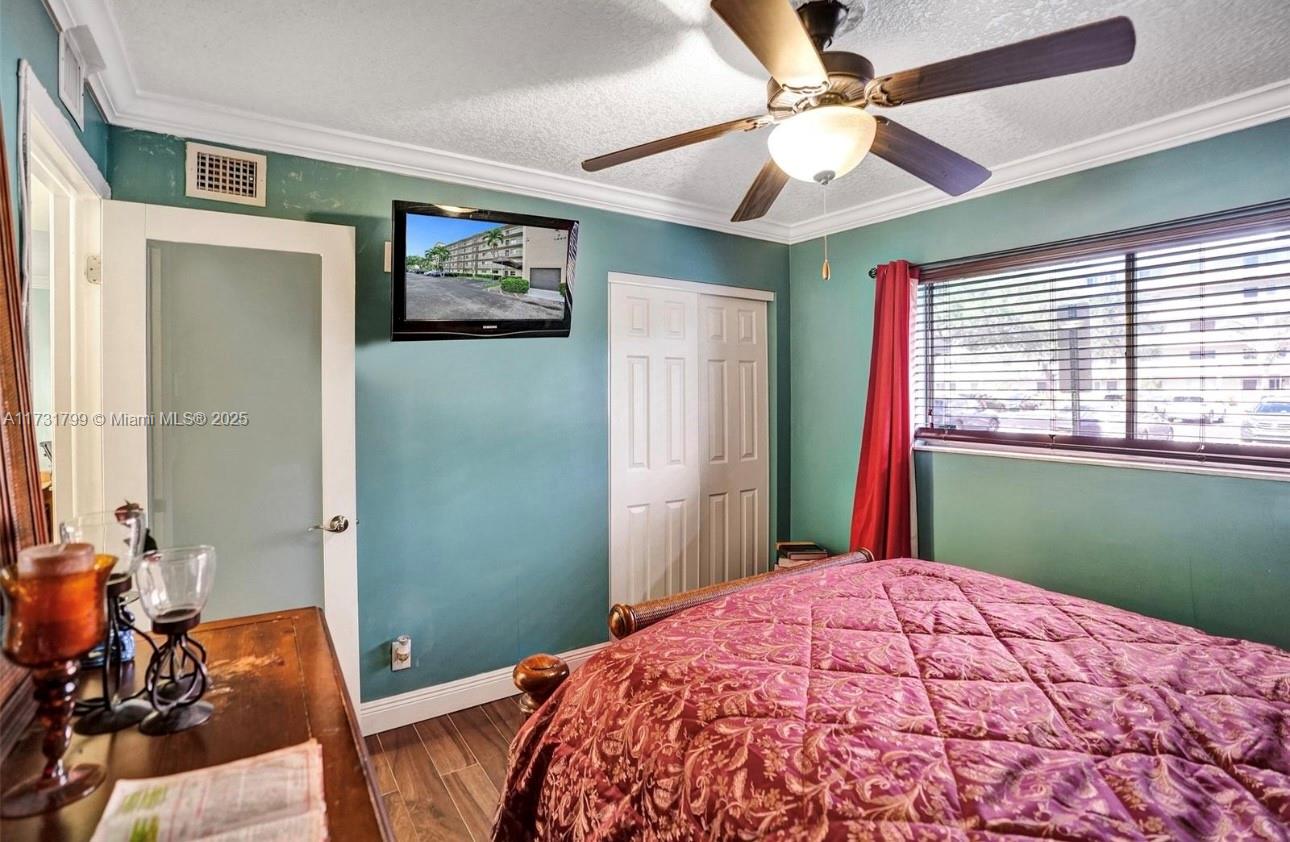 CASCADES OF LAUDERHILL - Residential