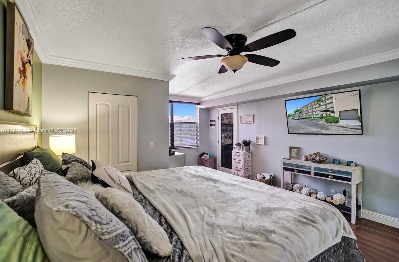 CASCADES OF LAUDERHILL - Residential