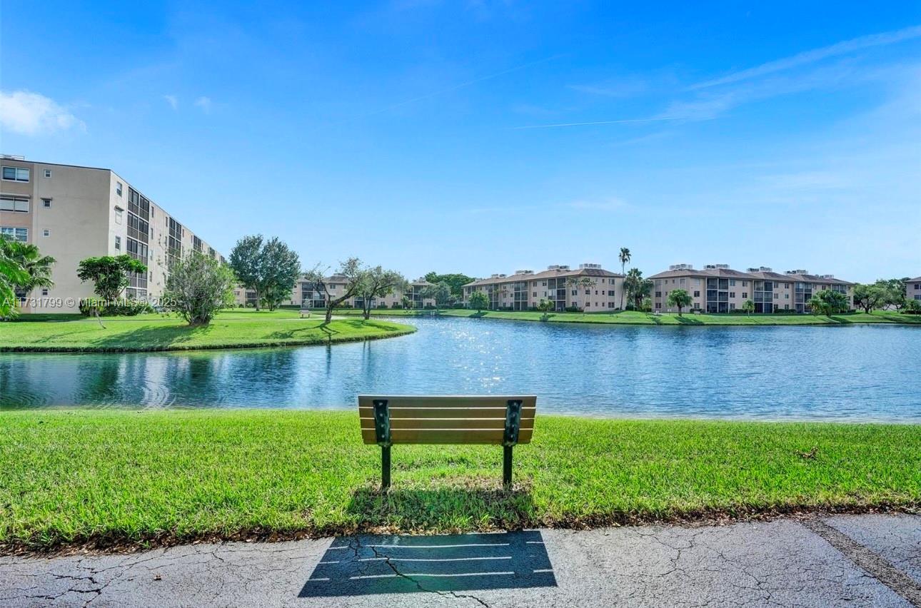 CASCADES OF LAUDERHILL - Residential