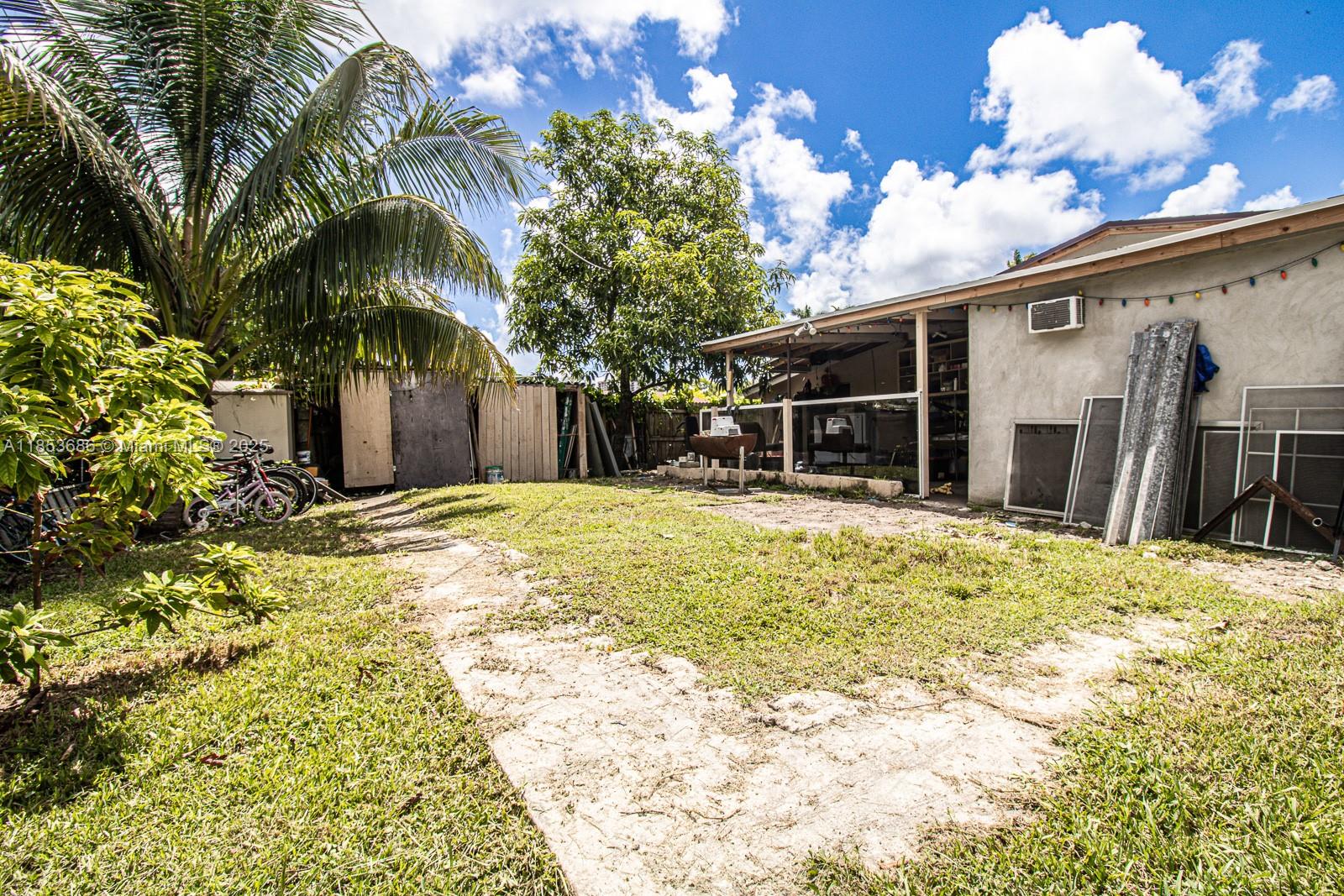 BISCAYNE SHORES UNIT 4 - Residential