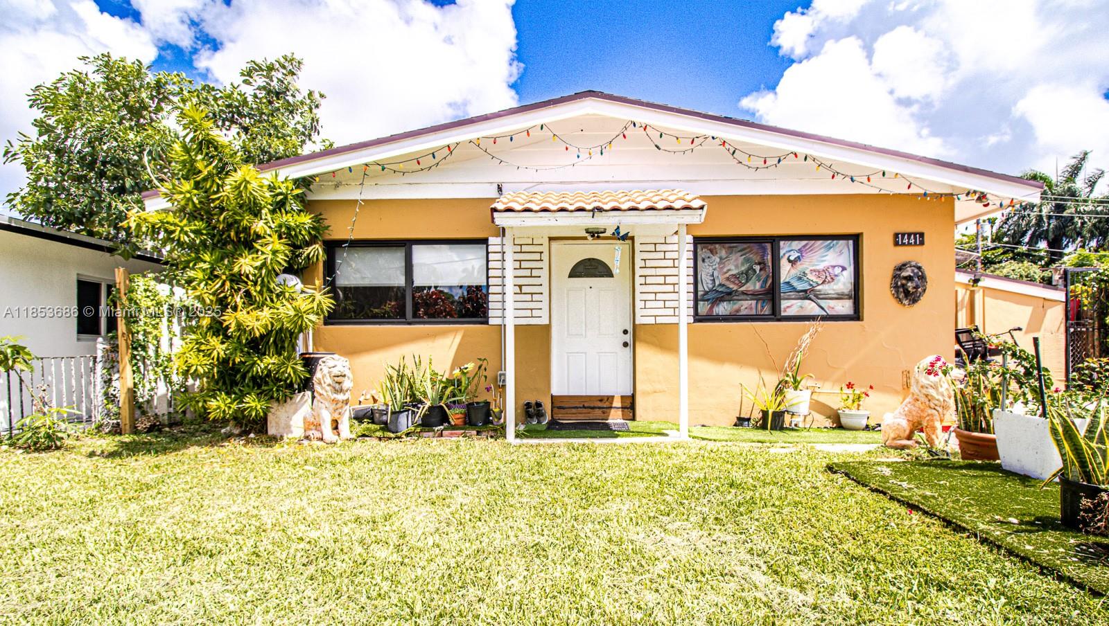 BISCAYNE SHORES UNIT 4 - Residential