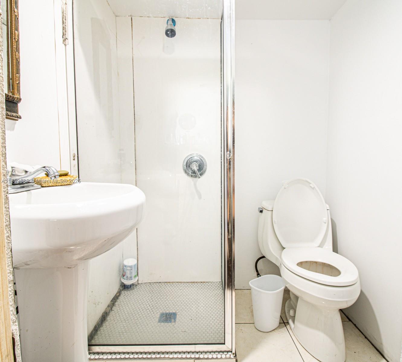 BISCAYNE SHORES UNIT 4 - Residential