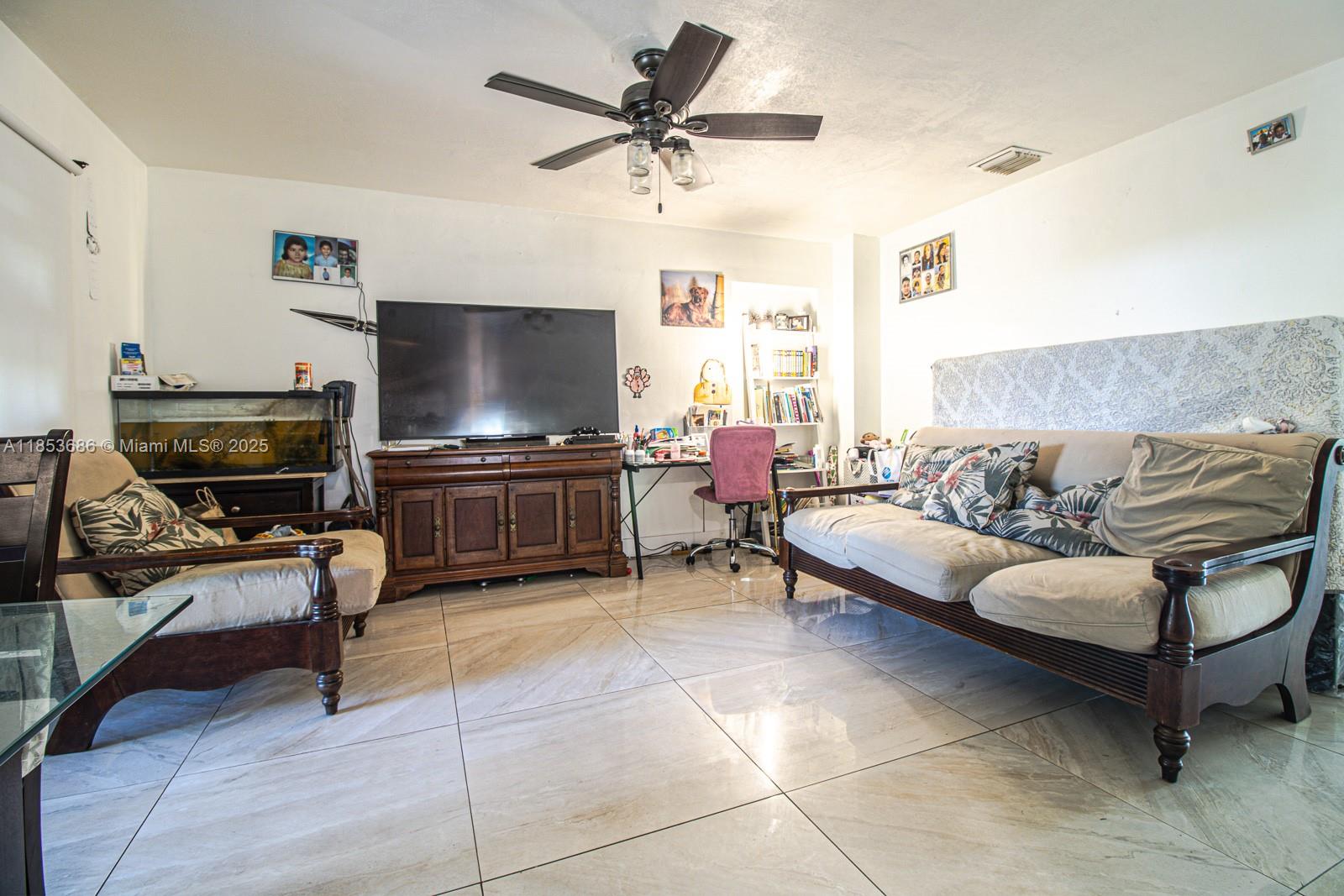 BISCAYNE SHORES UNIT 4 - Residential