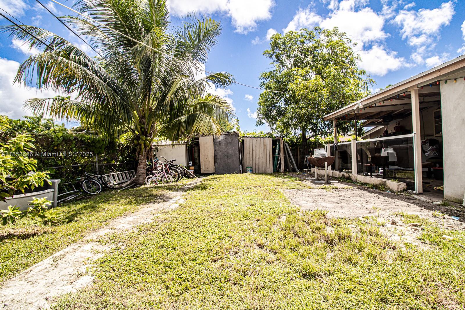 BISCAYNE SHORES UNIT 4 - Residential