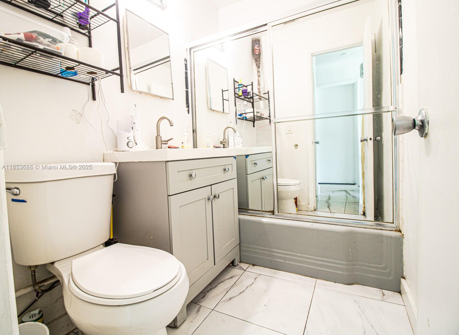 BISCAYNE SHORES UNIT 4 - Residential