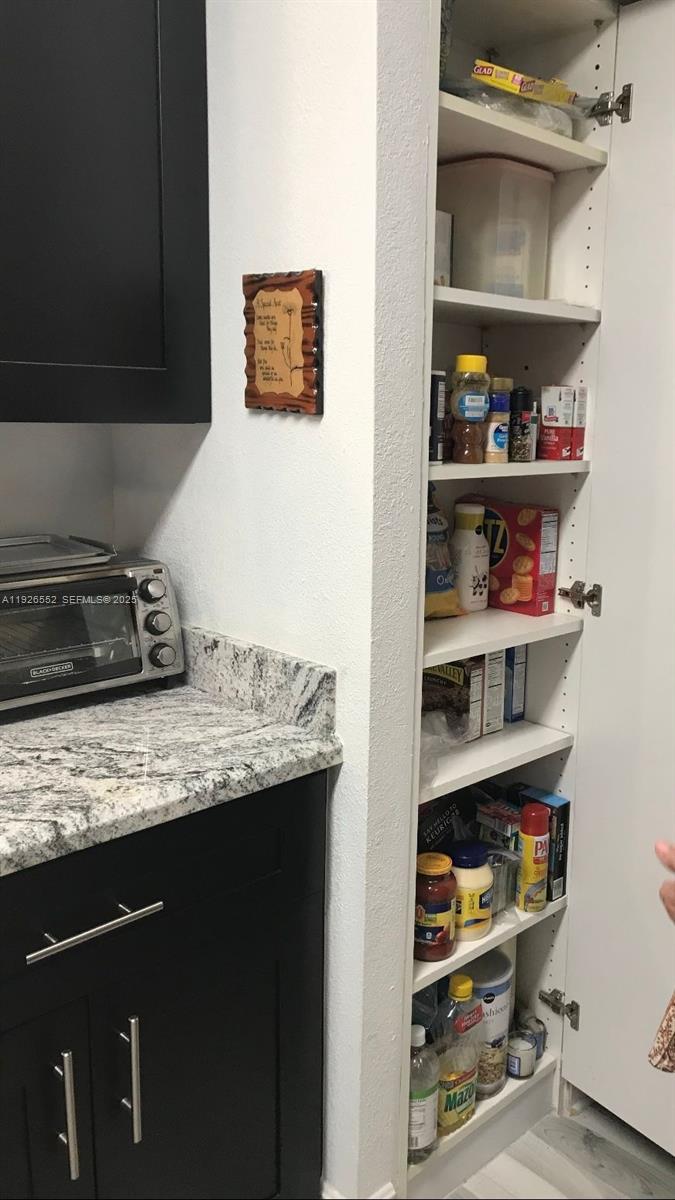 DESOTO PARK CONDO - Residential Lease