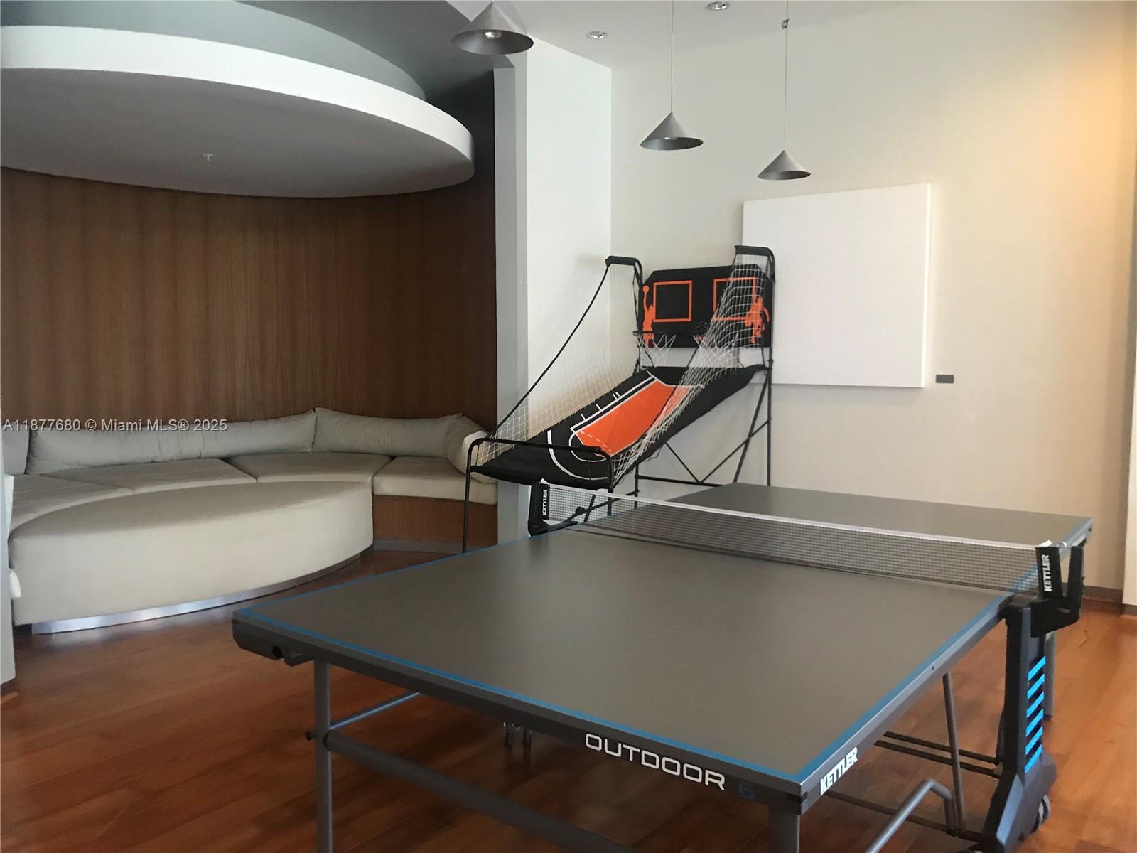 HARBOUR HOUSE - Residential Lease