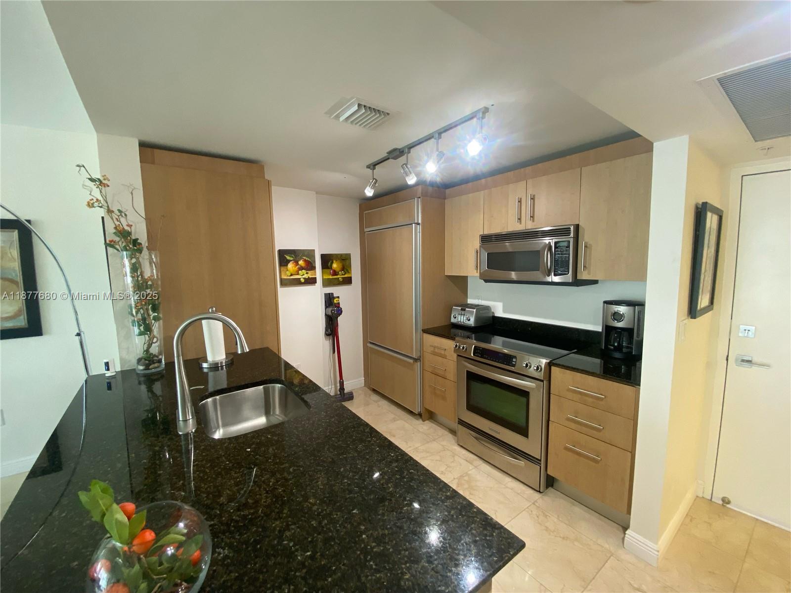 HARBOUR HOUSE - Residential Lease