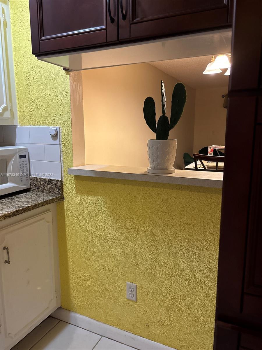 QUAIL RUN OF SUNRISE - Residential