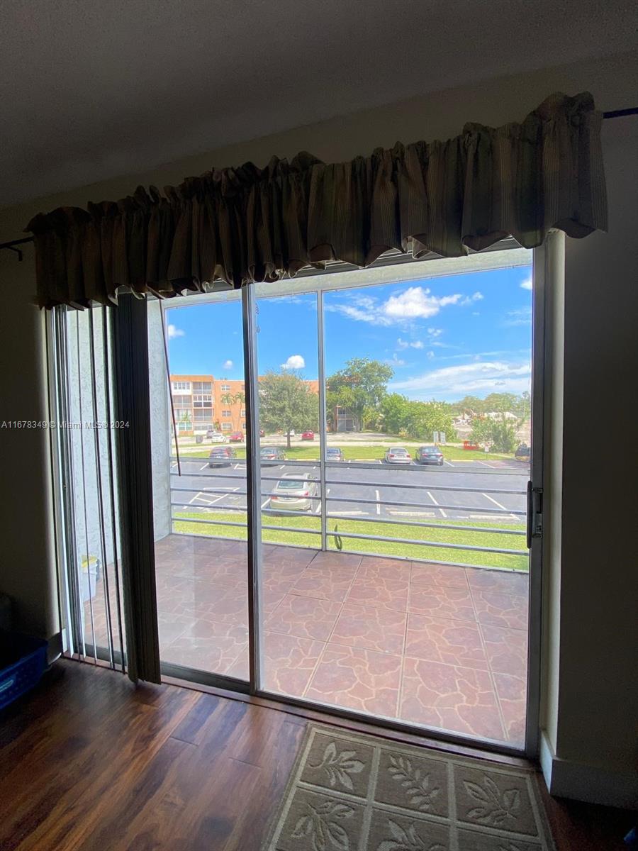 QUAIL RUN OF SUNRISE - Residential