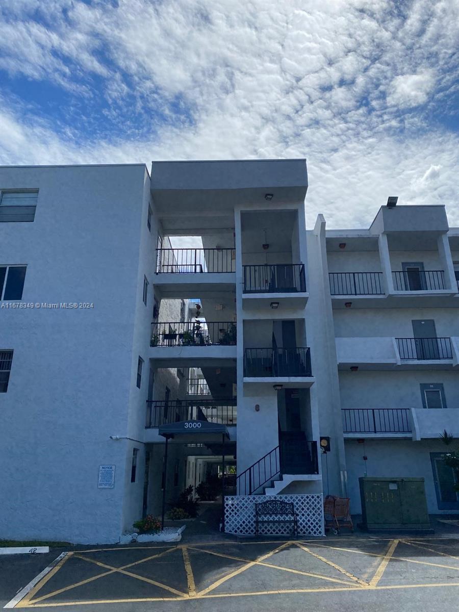 QUAIL RUN OF SUNRISE - Residential