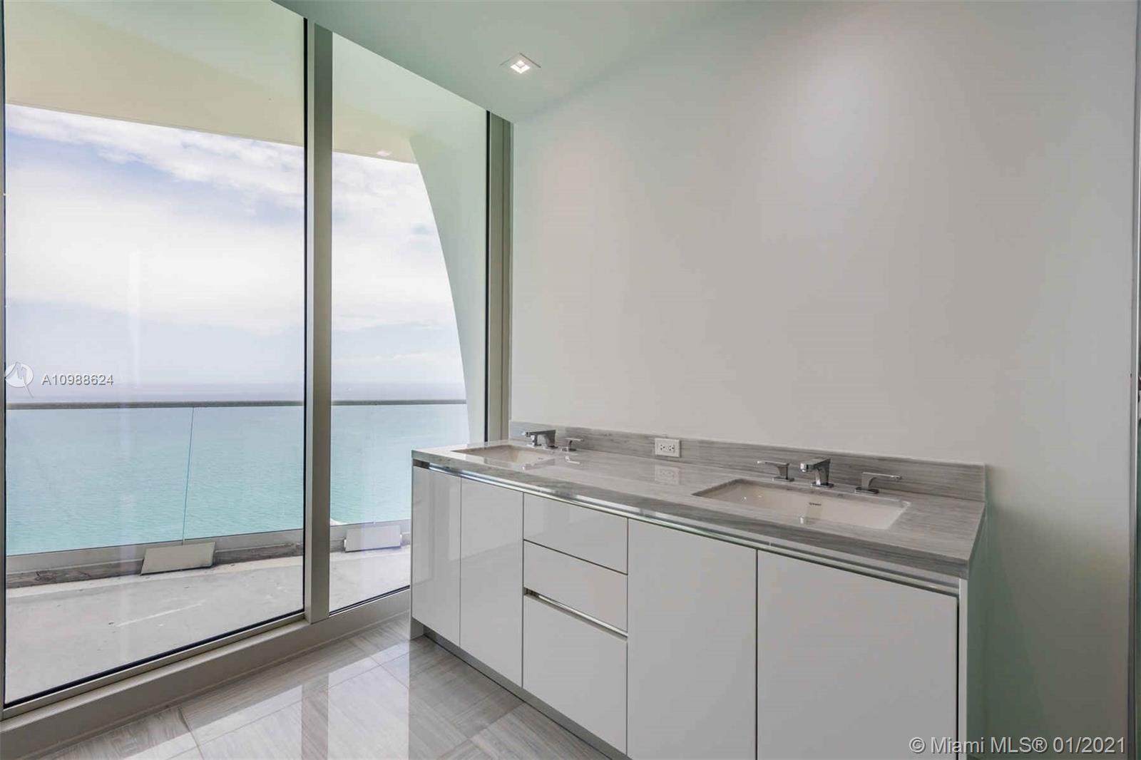 JADE SIGNATURE CONDO - Residential