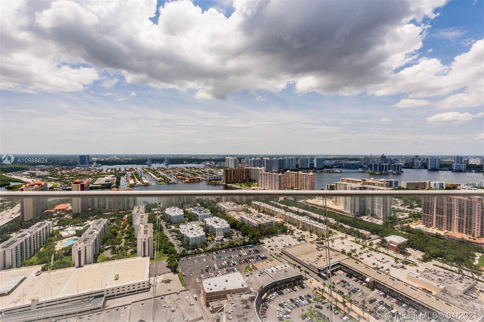 JADE SIGNATURE CONDO - Residential