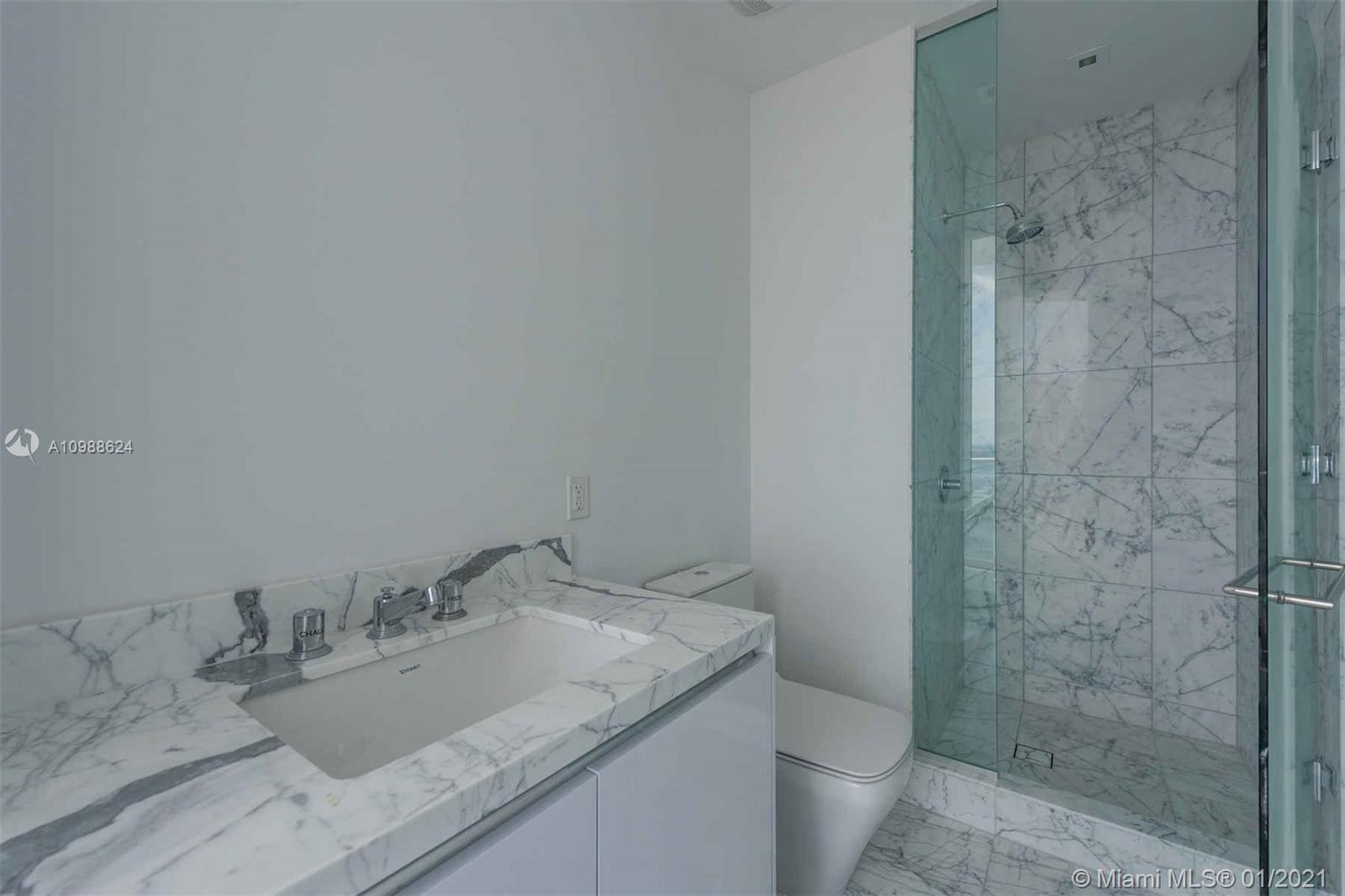 JADE SIGNATURE CONDO - Residential