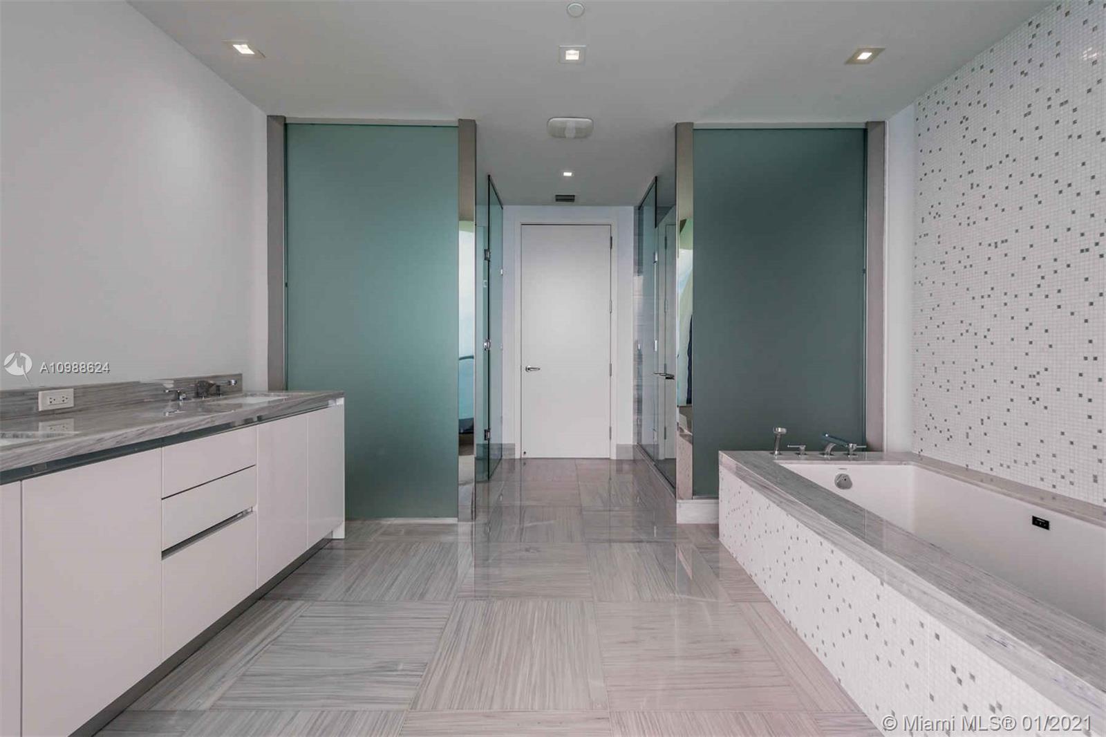 JADE SIGNATURE CONDO - Residential