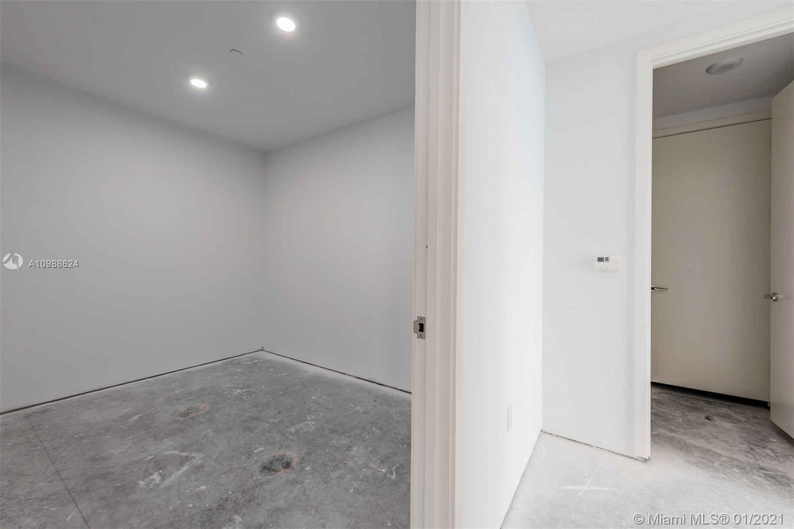 JADE SIGNATURE CONDO - Residential