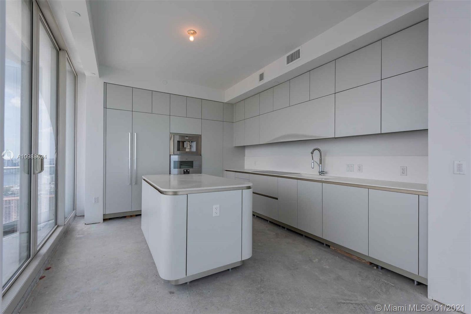 JADE SIGNATURE CONDO - Residential