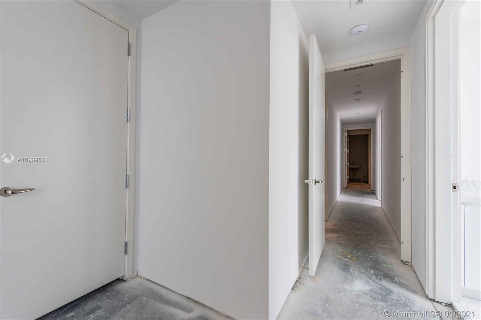 JADE SIGNATURE CONDO - Residential