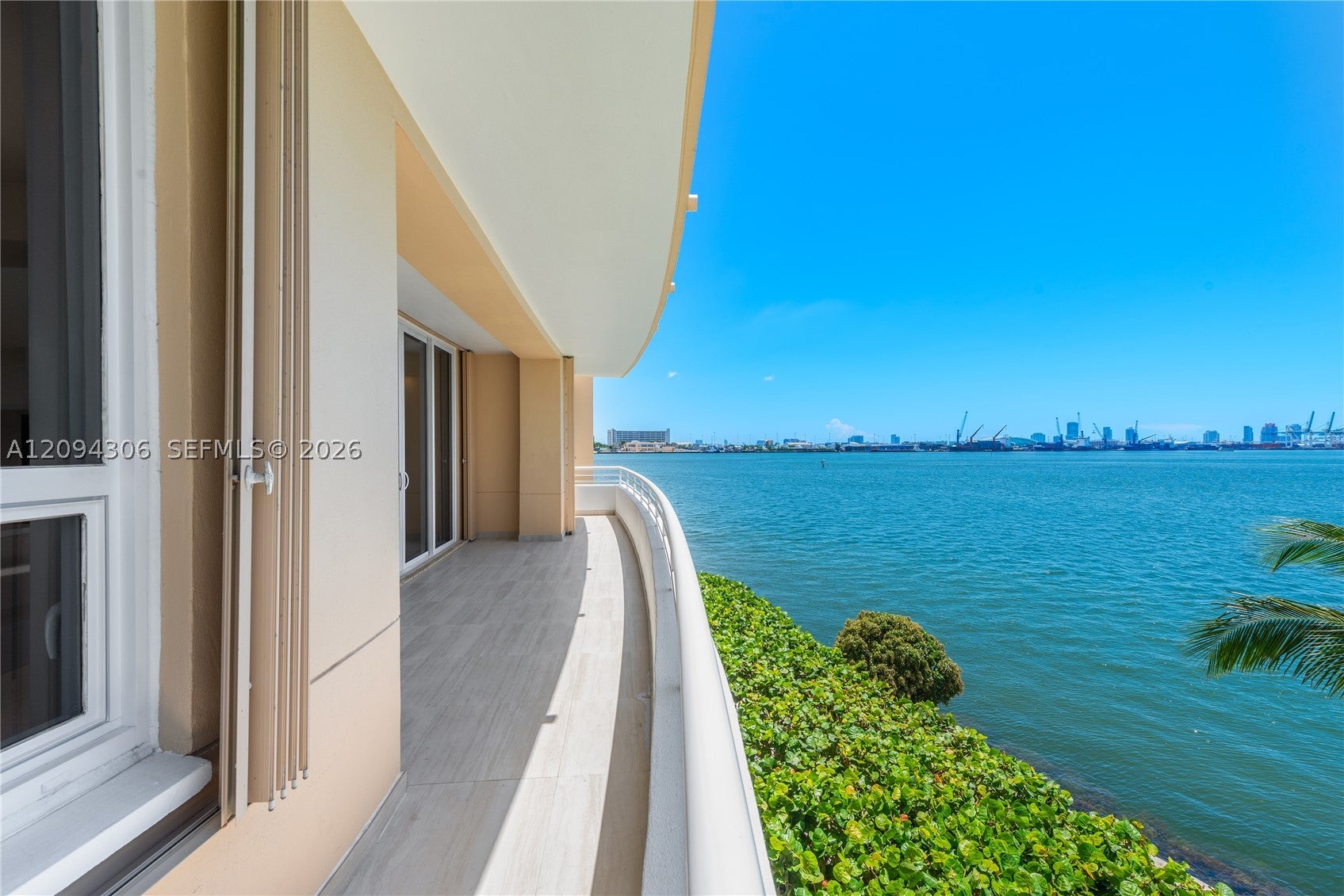 808 Brickell Key Dr 304