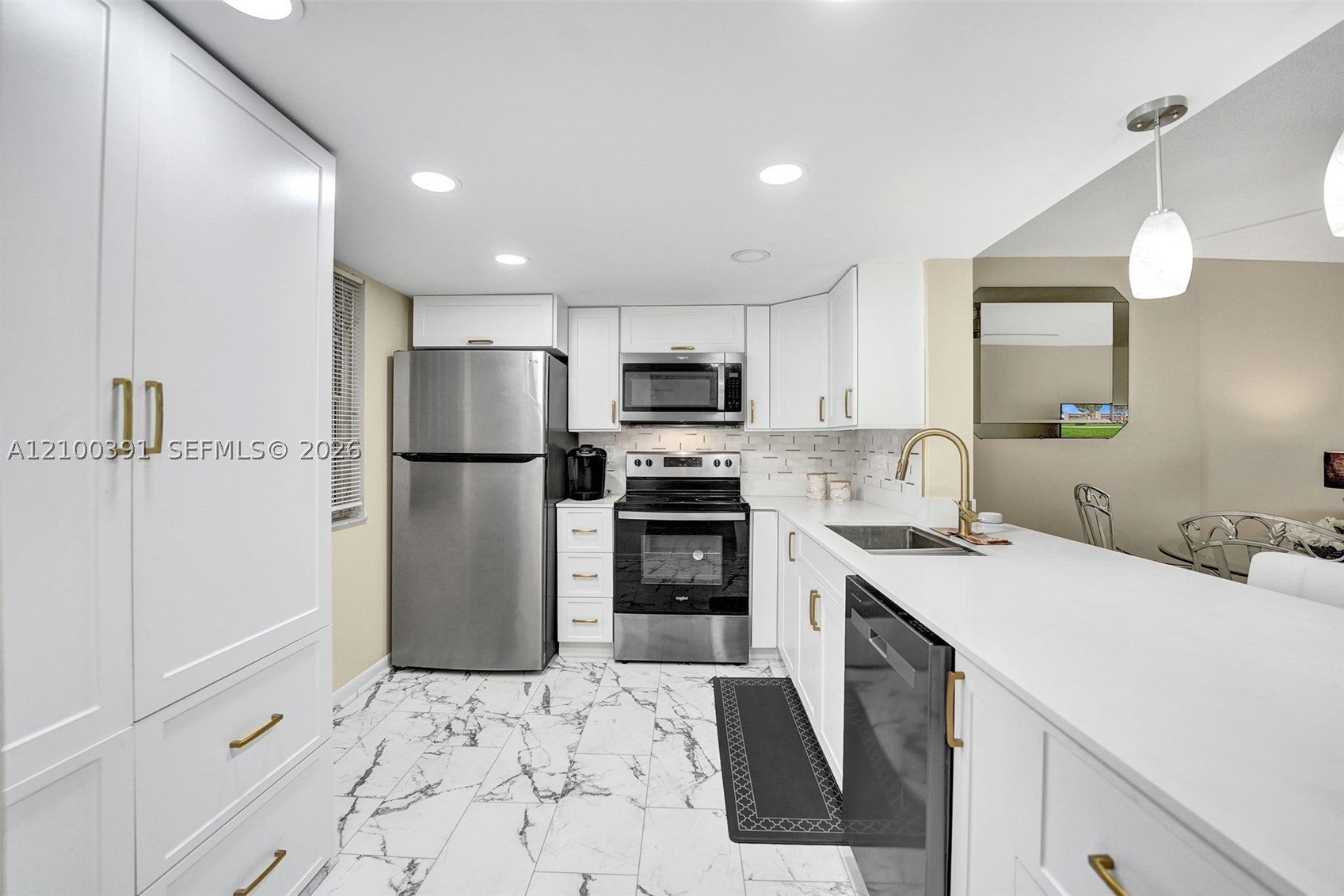 424 SE 10th St 204