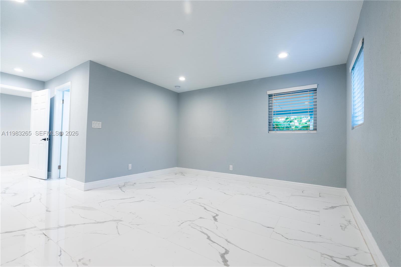 LARGO GARDENS - Residential Lease