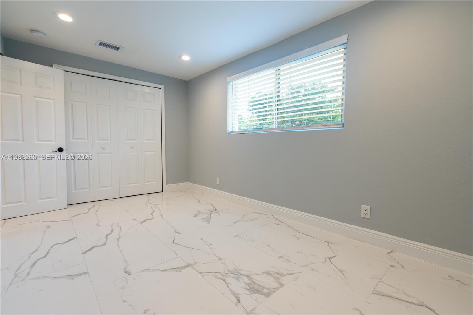 LARGO GARDENS - Residential Lease