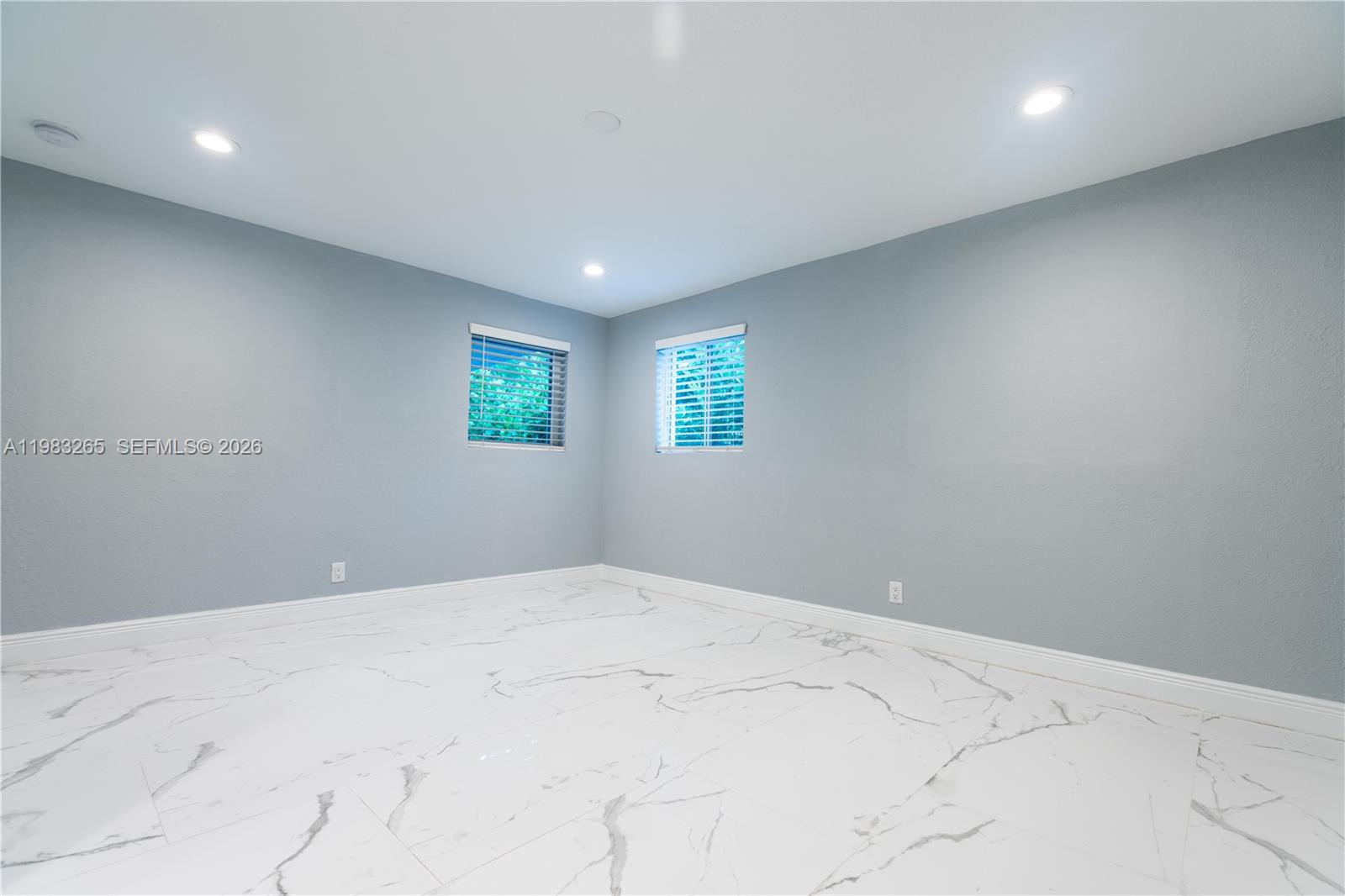 LARGO GARDENS - Residential Lease