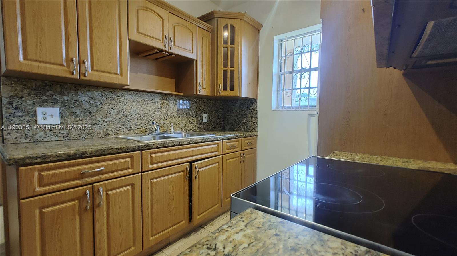 STRAND PLAZA CONDO - Residential Lease