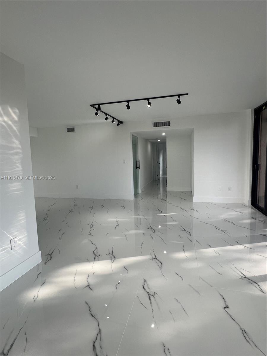 TOWNHOUSES OF THE CALIF C - Residential