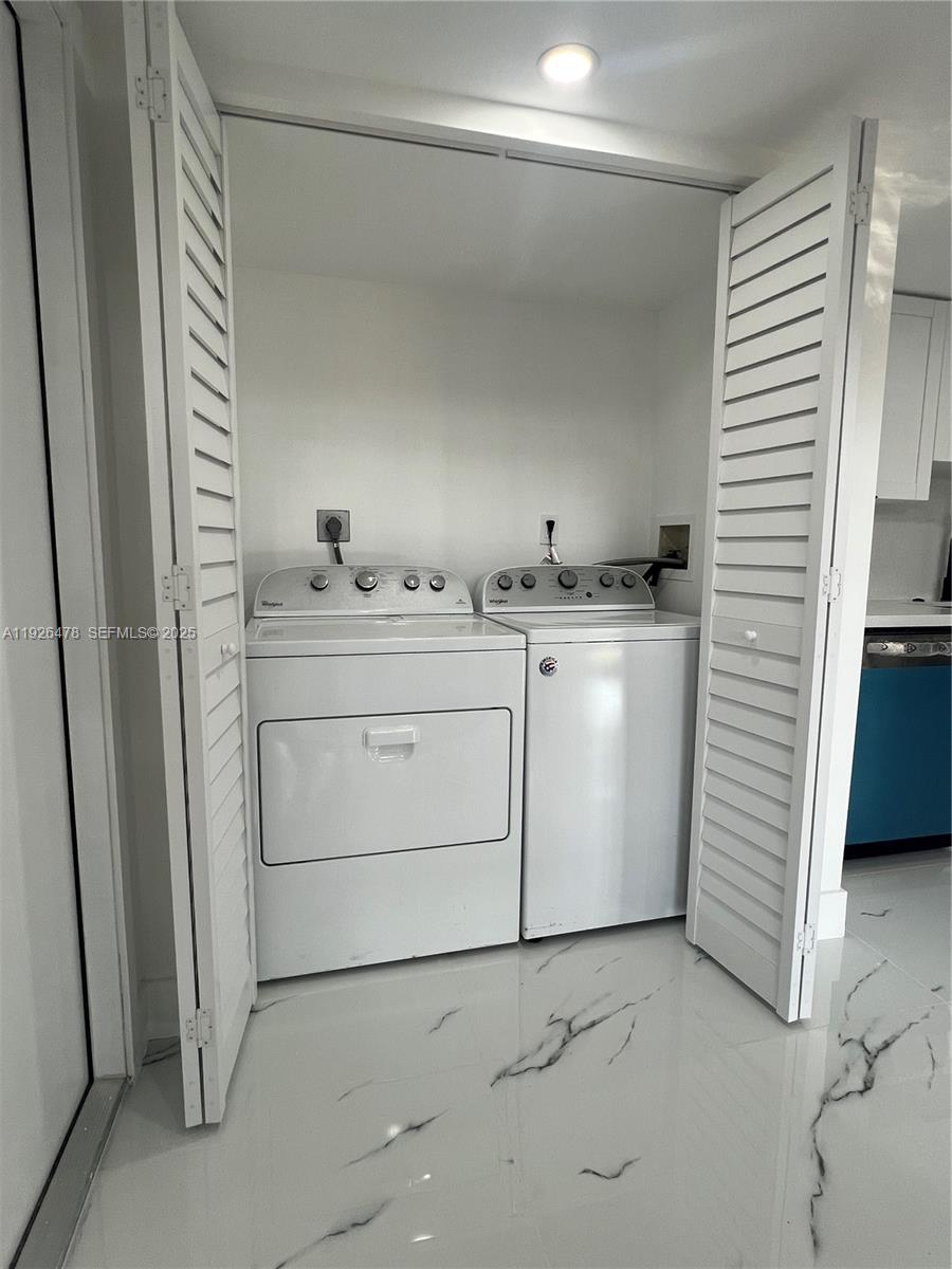 TOWNHOUSES OF THE CALIF C - Residential