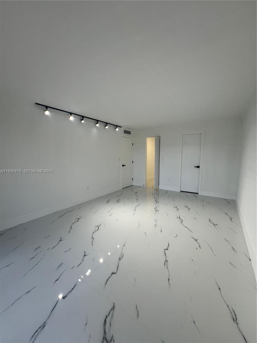 TOWNHOUSES OF THE CALIF C - Residential