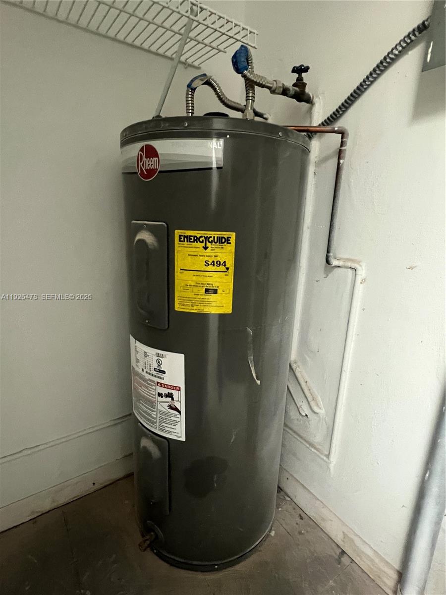 TOWNHOUSES OF THE CALIF C - Residential